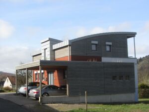 Krämer Dach und Schornstein, Impressum Gebäude mit Dacheindeckungen in Zink